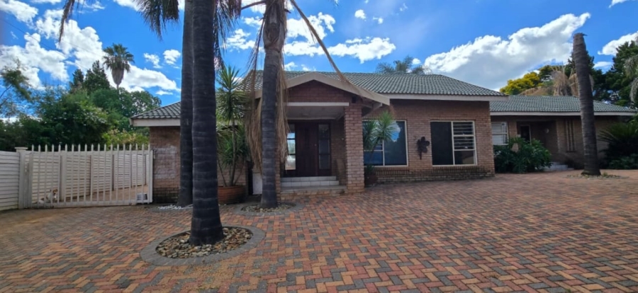 4 Bedroom Property for Sale in Doringkruin North West